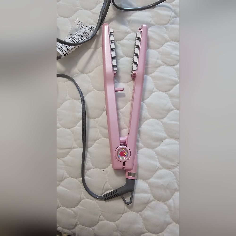 Pink Valoom Hair Volumizer Iron